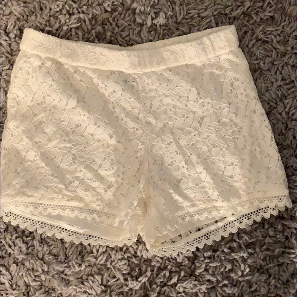 H&M white lace shorts